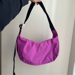 Baggu Medium Crescent in Extra Pink